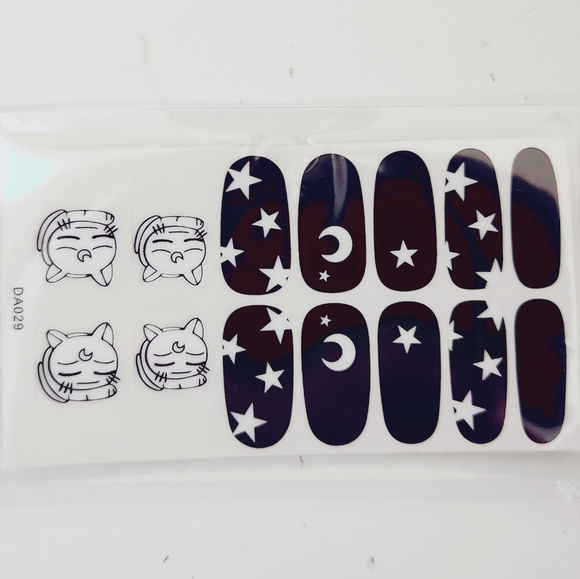 ⭐4/$15 Sleeping Cat Moon and Stars Nail Wraps - Picture 2 of 5
